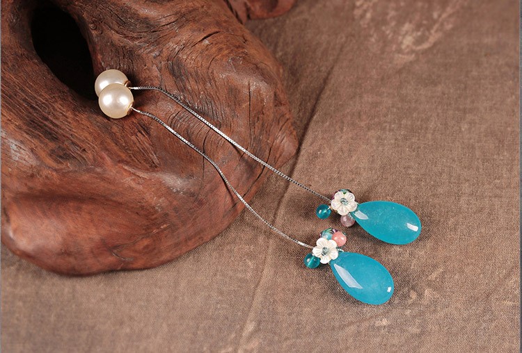 清水怡香耳環(huán):淡藍(lán)水滴吊墜耳線耳環(huán)