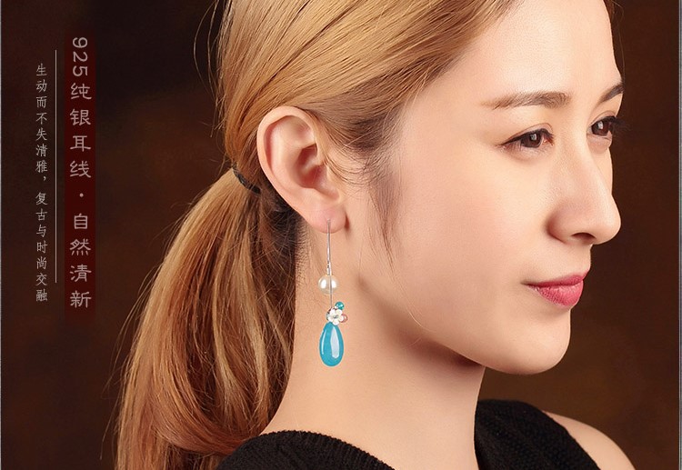 清水怡香耳環(huán):淡藍(lán)水滴吊墜耳線耳環(huán)