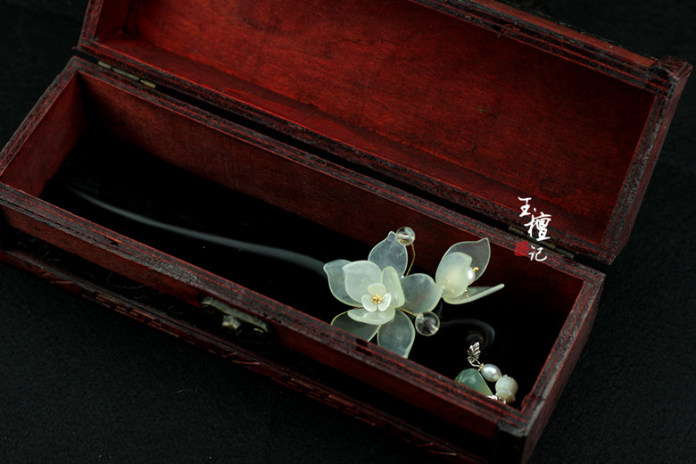 古風(fēng)玉蘭花黑檀木簪子，手工玉簪花頭飾