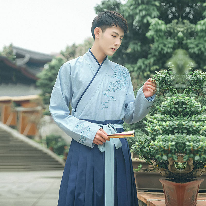 儒雅俊逸氣質(zhì)男裝漢服，交領(lǐng)龍紋祥云刺繡漢服