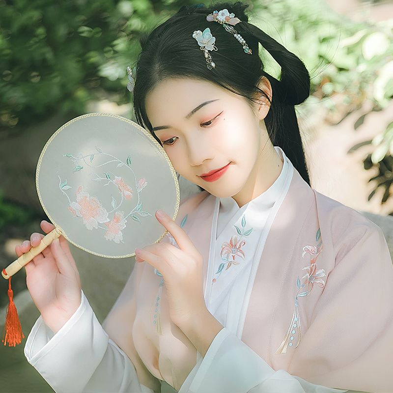 鈴瑤花齊腰襦裙?jié)h服，小清新花枝刺繡漢服圖片