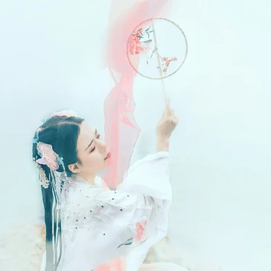 朦朧仙緣女生頭像，唯美古風(fēng)真人頭像