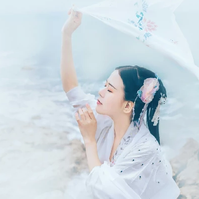 朦朧仙緣女生頭像，唯美古風(fēng)真人頭像