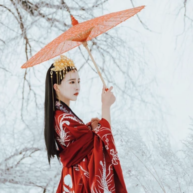 花嫁衣裳女生頭像，唯美古風(fēng)真人頭像