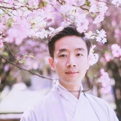 春暖花開男生頭像，唯美古風真人頭像