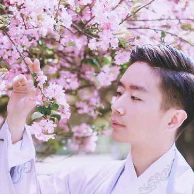 春暖花開男生頭像，唯美古風真人頭像