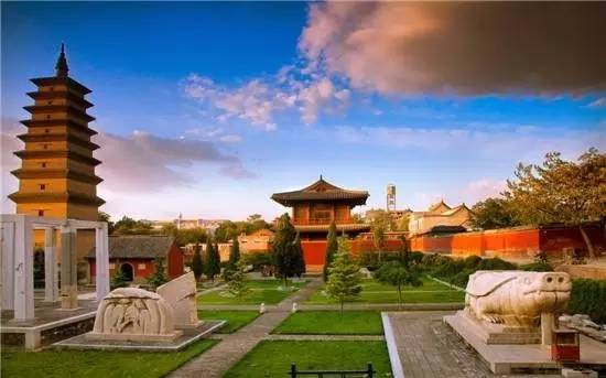 中國古鎮(zhèn)：淺析32個中國最美古鎮(zhèn)！