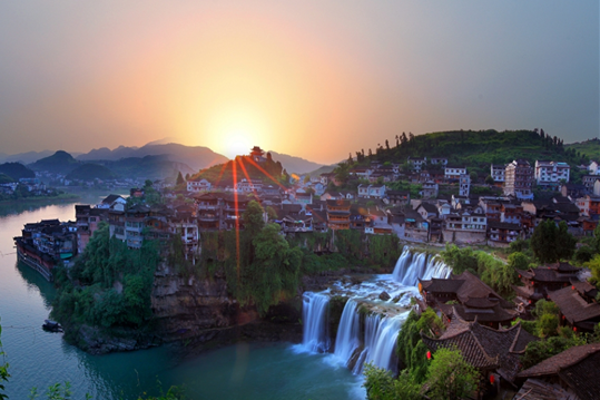 中國古鎮(zhèn)：淺析32個中國最美古鎮(zhèn)！