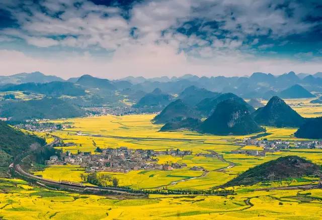 美到窒息的中國最美油菜花海，邂逅花海風(fēng)景！