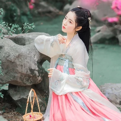 花香滿溢清新女生頭像，唯美古風(fēng)真人頭像