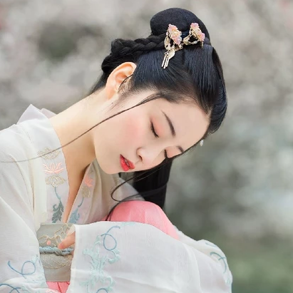 花香滿溢清新女生頭像，唯美古風(fēng)真人頭像