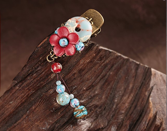 嬌雅動(dòng)人發(fā)夾，花香紅色古風(fēng)頭飾