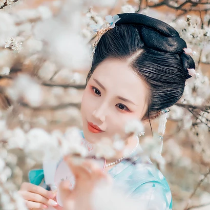 清新梨花芬芳女生頭像，唯美古風(fēng)真人頭像
