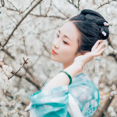 清新梨花芬芳女生頭像，唯美古風(fēng)真人頭像