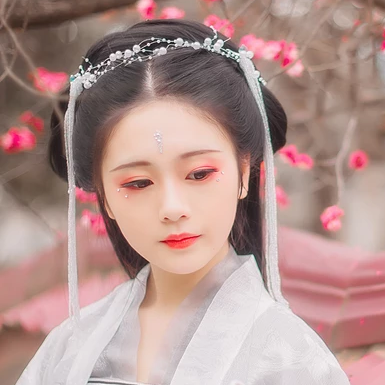 滿溢花香文藝女生頭像，唯美古風(fēng)真人頭像