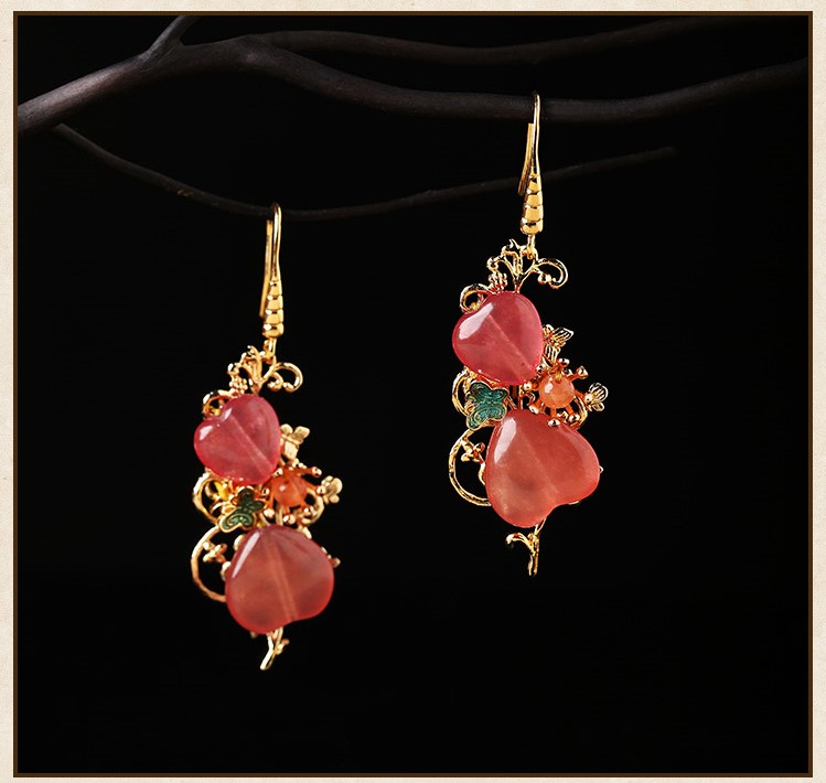 粉嫩心形少女耳環(huán)，復(fù)古閨蜜氣質(zhì)時尚耳環(huán)