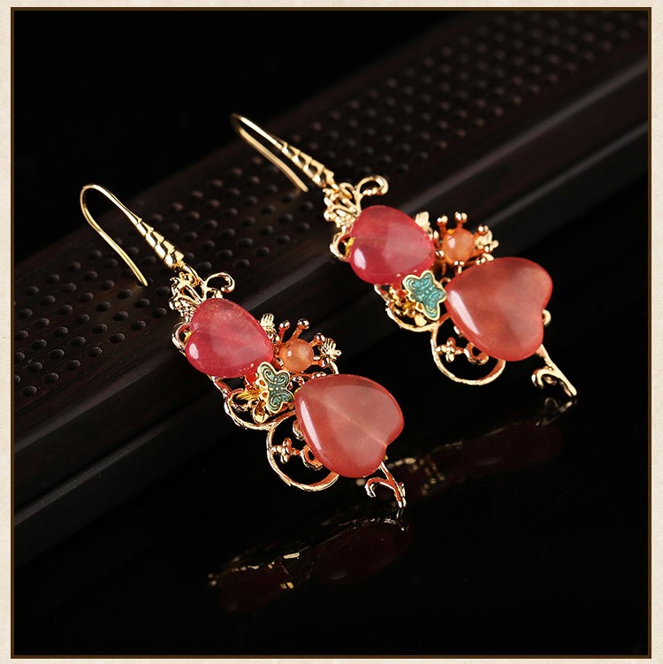 粉嫩心形少女耳環(huán)，復(fù)古閨蜜氣質(zhì)時尚耳環(huán)