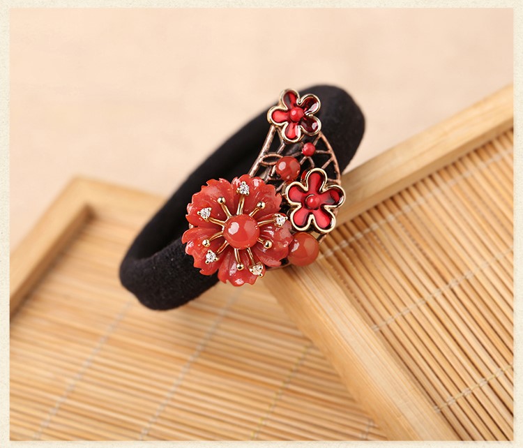 紅色扎頭發(fā)發(fā)圈，嬌艷氣質(zhì)時(shí)尚頭飾