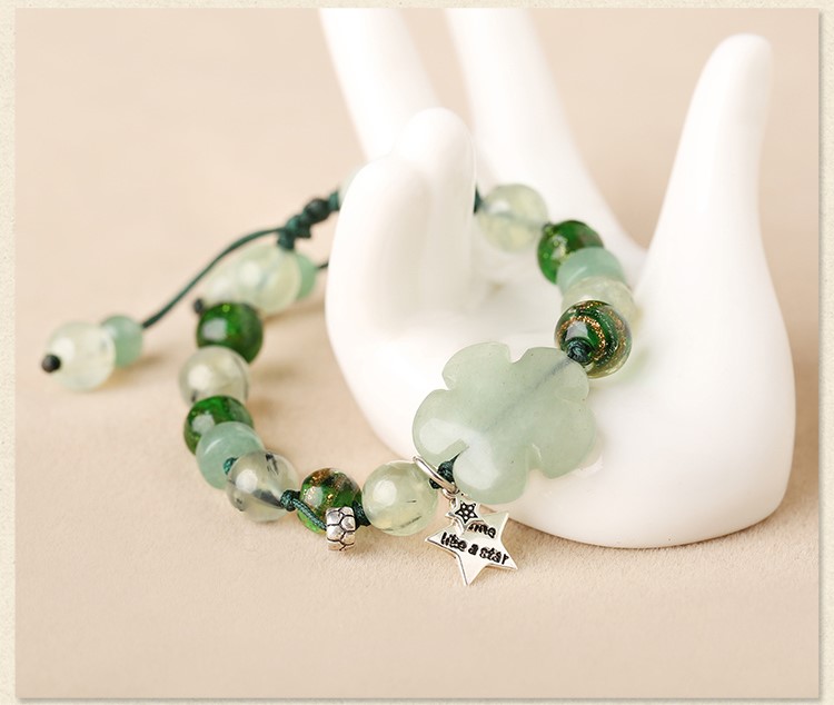 簡約時(shí)尚森系手鏈，清新淡綠手串飾品