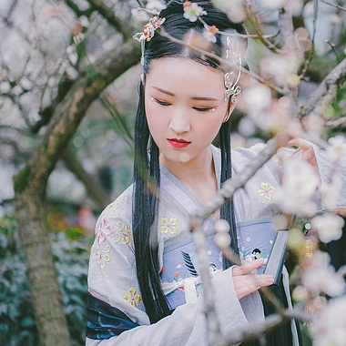 嬌艷花朵女生頭像，唯美古風(fēng)真人頭像