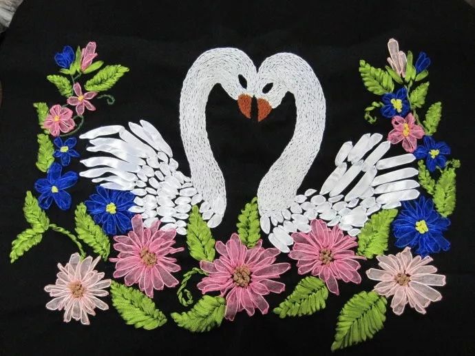 淺析中國(guó)刺繡，家佳樂(lè)文學(xué)的刺繡究竟有多美?