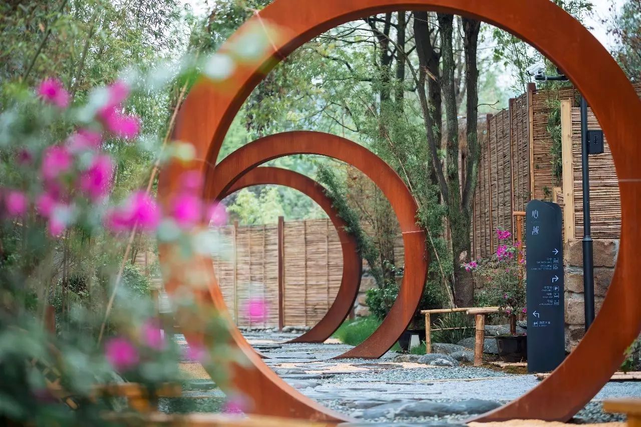 青城山·心越酒店，美的很自然沒有斧鑿的刻意