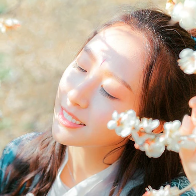 花開(kāi)半夏女生頭像，唯美古風(fēng)真人頭像