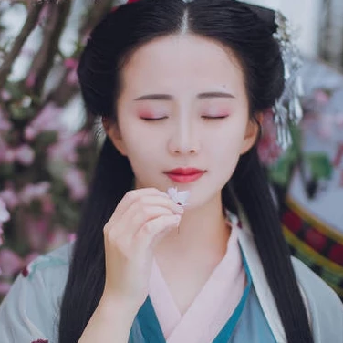 夢花期小清新女生頭像，唯美古風真人頭像