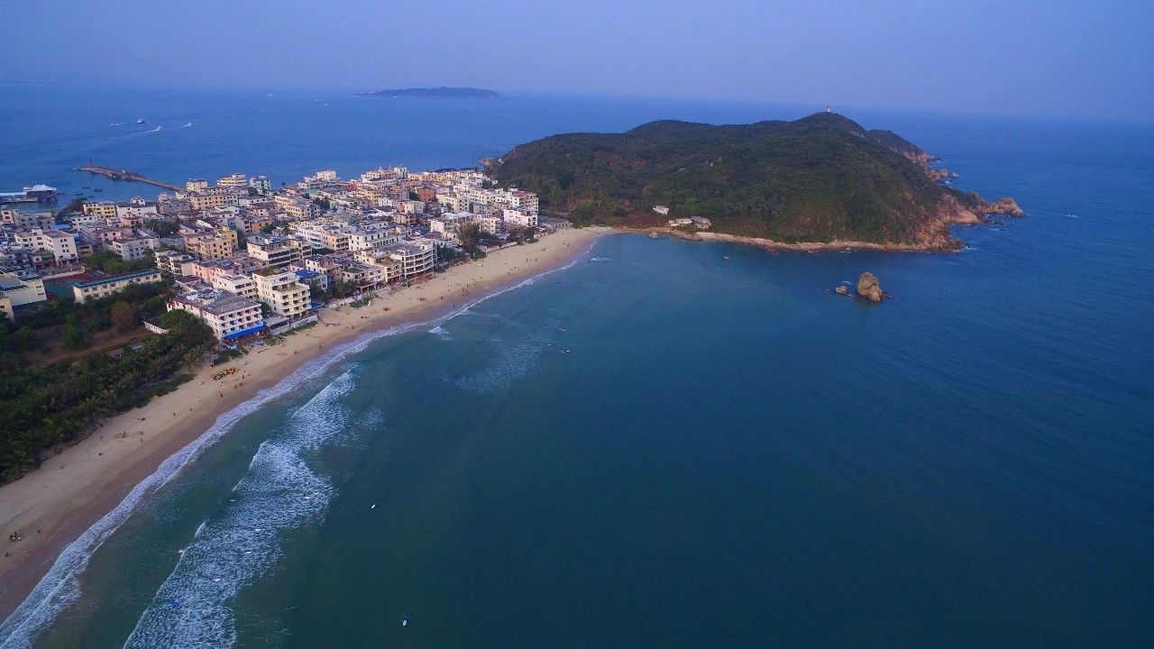 三亞·六甲，大海中放肆的玩才對(duì)得起青春