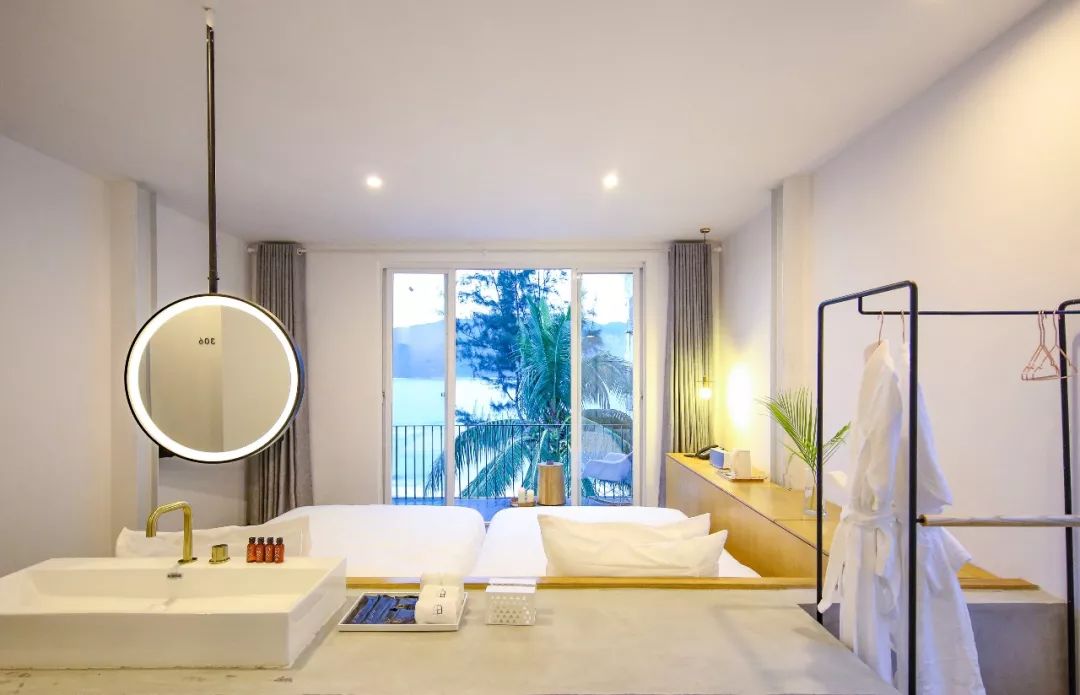 三亞·六甲，大海中放肆的玩才對(duì)得起青春