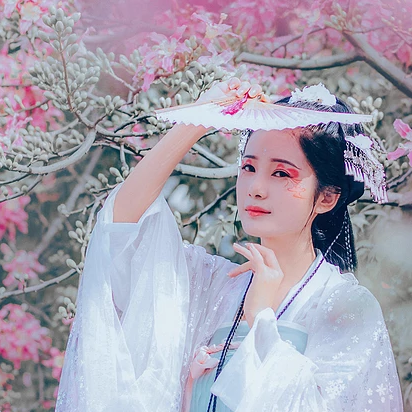 粉色浪漫女生頭像，唯美古風(fēng)真人頭像