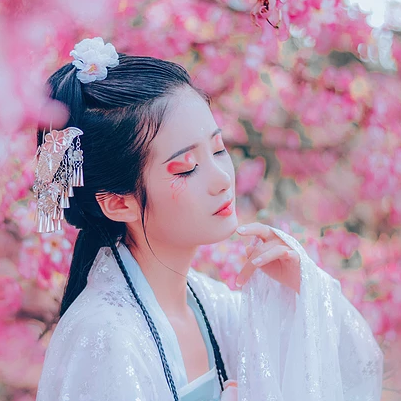 粉色浪漫女生頭像，唯美古風(fēng)真人頭像