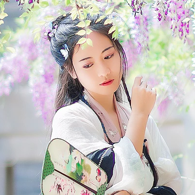 高貴氣質(zhì)紫藤女生頭像，唯美古風真人頭像