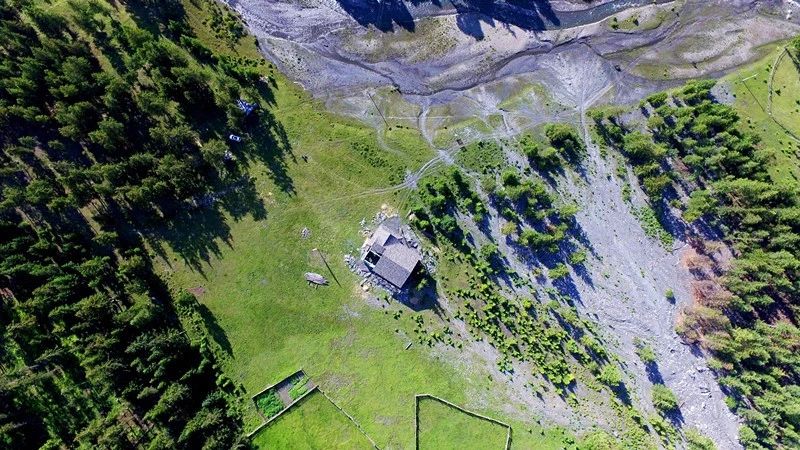 光和云朵·雪寶頂，喂馬劈柴看盡四季繁華