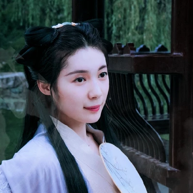 素雅復(fù)古帶傘女生頭像，唯美古風(fēng)真人頭像