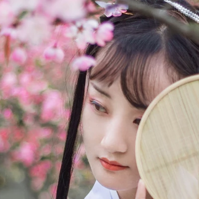 清新粉花女生頭像，唯美古風(fēng)真人頭像