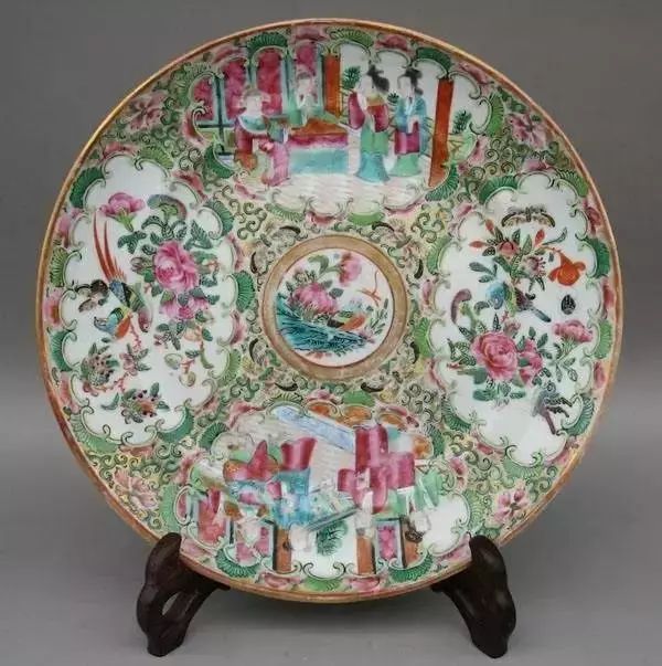 自帶仙氣的手繪插畫，古典與現(xiàn)代的巧妙結(jié)合