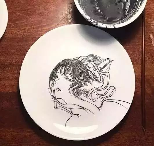 自帶仙氣的手繪插畫，古典與現(xiàn)代的巧妙結(jié)合