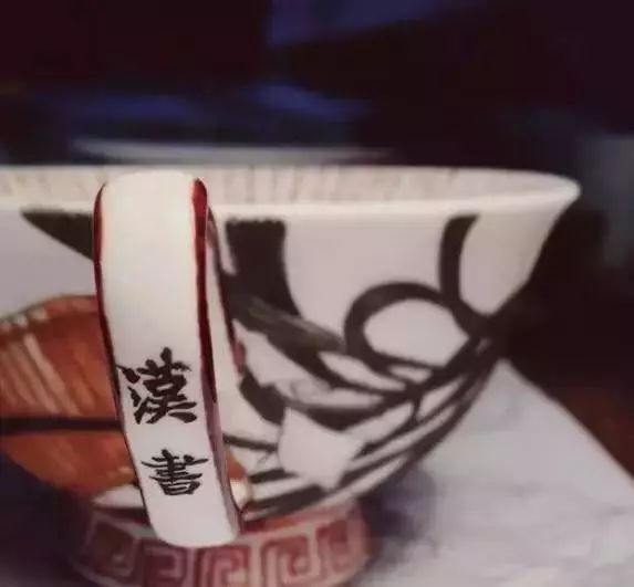 自帶仙氣的手繪插畫，古典與現(xiàn)代的巧妙結合