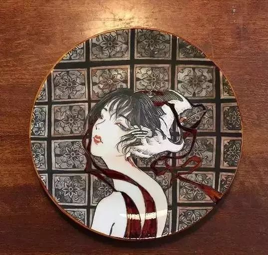 自帶仙氣的手繪插畫，古典與現(xiàn)代的巧妙結合