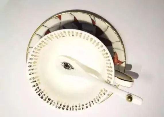 自帶仙氣的手繪插畫，古典與現(xiàn)代的巧妙結(jié)合