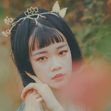 山茶花開女生頭像，唯美古風(fēng)真人頭像