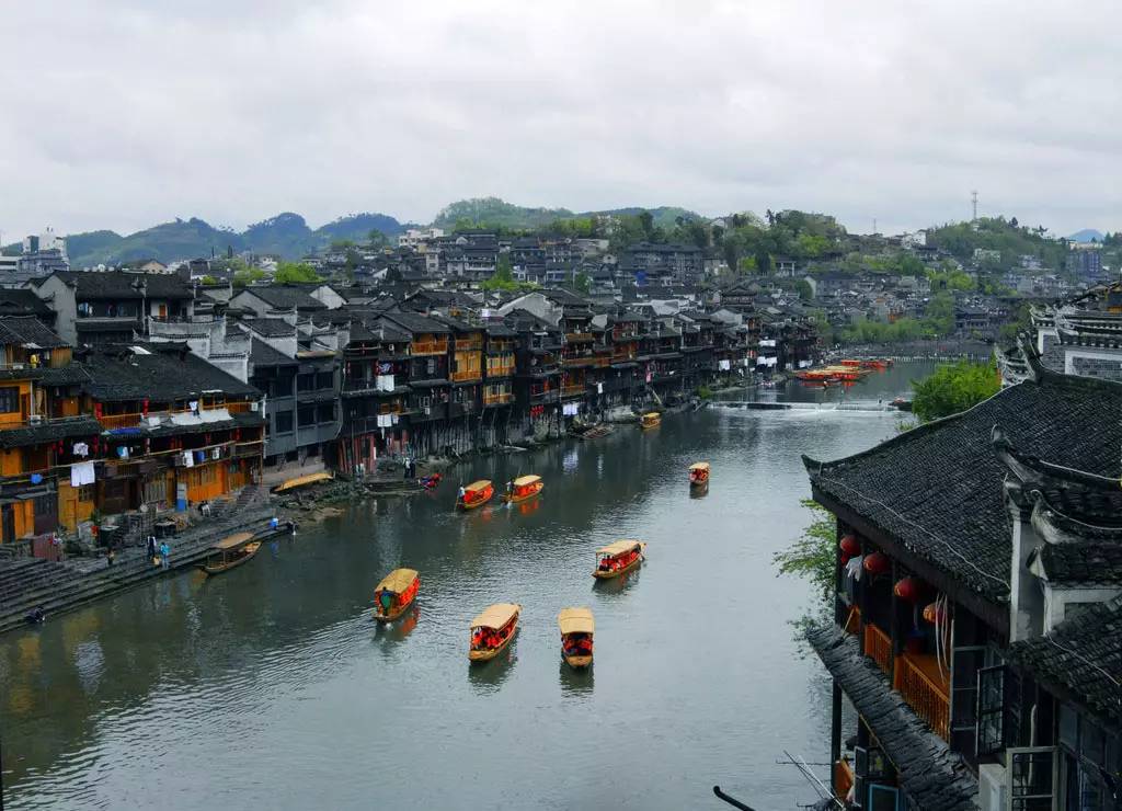 中國最適合私奔的10個(gè)古鎮(zhèn)：春暖花開旅途美麗！