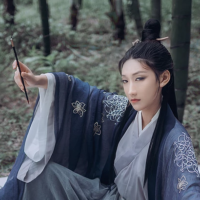 禪意喝酒女生頭像，唯美古風(fēng)真人頭像