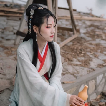 文藝春風(fēng)女生頭像，唯美古風(fēng)真人頭像