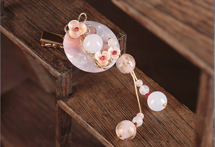 詩(shī)雅平安扣發(fā)夾，粉色浪漫桃花頭飾