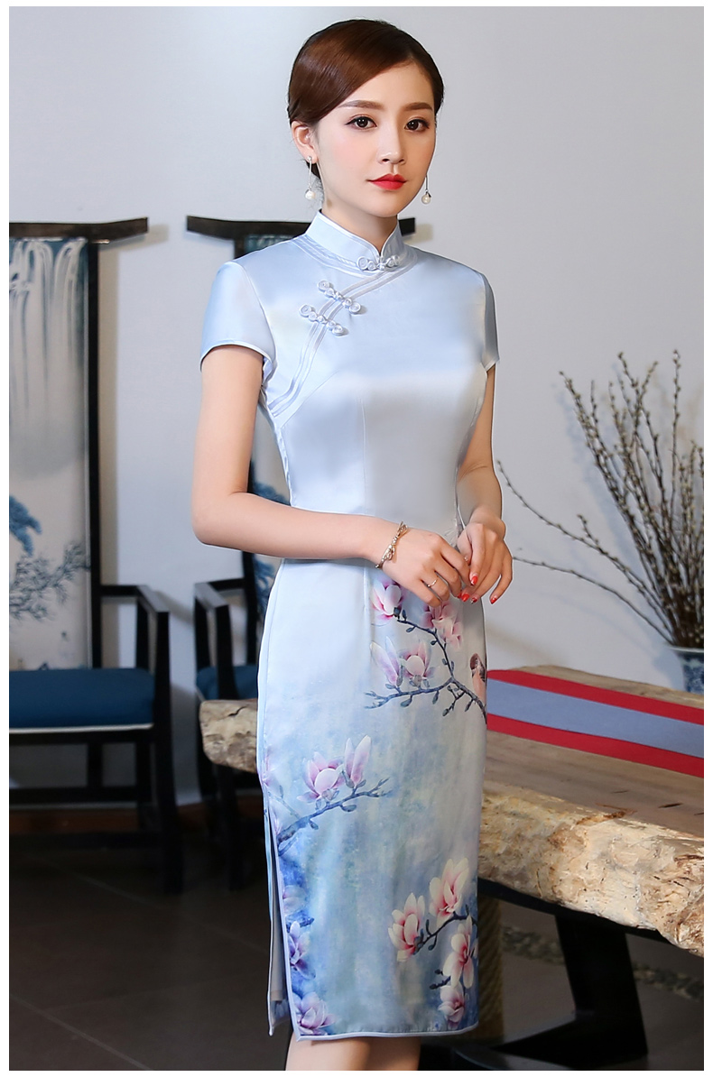 優(yōu)雅蘭花藍(lán)色旗袍，淡雅清新旗袍裙