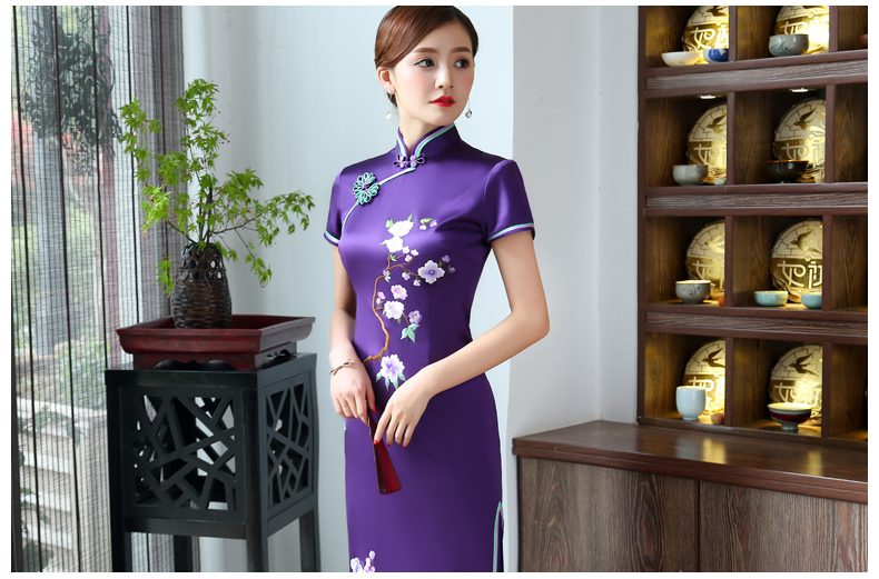 精致繡花高貴紫旗袍，時(shí)尚典雅旗袍裙