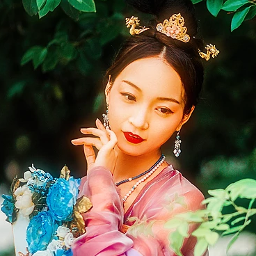 多彩花團(tuán)扇女生頭像，唯美古風(fēng)真人頭像