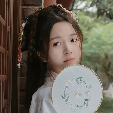 甜美可愛帶傘團(tuán)扇女生頭像，唯美古風(fēng)真人頭像